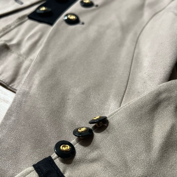 Beige & Black Buttoned Women's Jacket - Picture 4 of 8